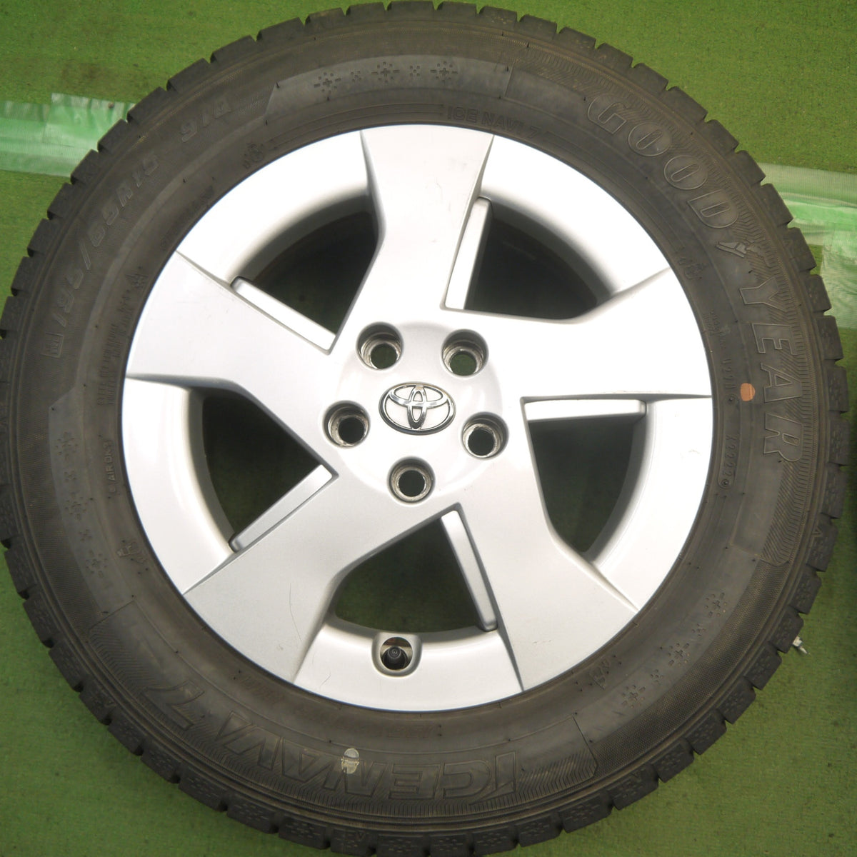 バリ溝！22年！9分◎トヨタ 30系 プリウス 純正 195/65R15 スタッドレス グッドイヤー アイスナビ7 15インチ PCD100/5H◎6091403Hス