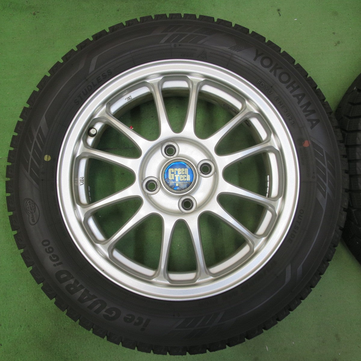 バリ溝！23年！キレイ！9.5分★スタッドレス 175/65R15 ヨコハマ アイスガード iG60 GreenTech グリーンテック 15インチ PCD100/4H★5062903イス