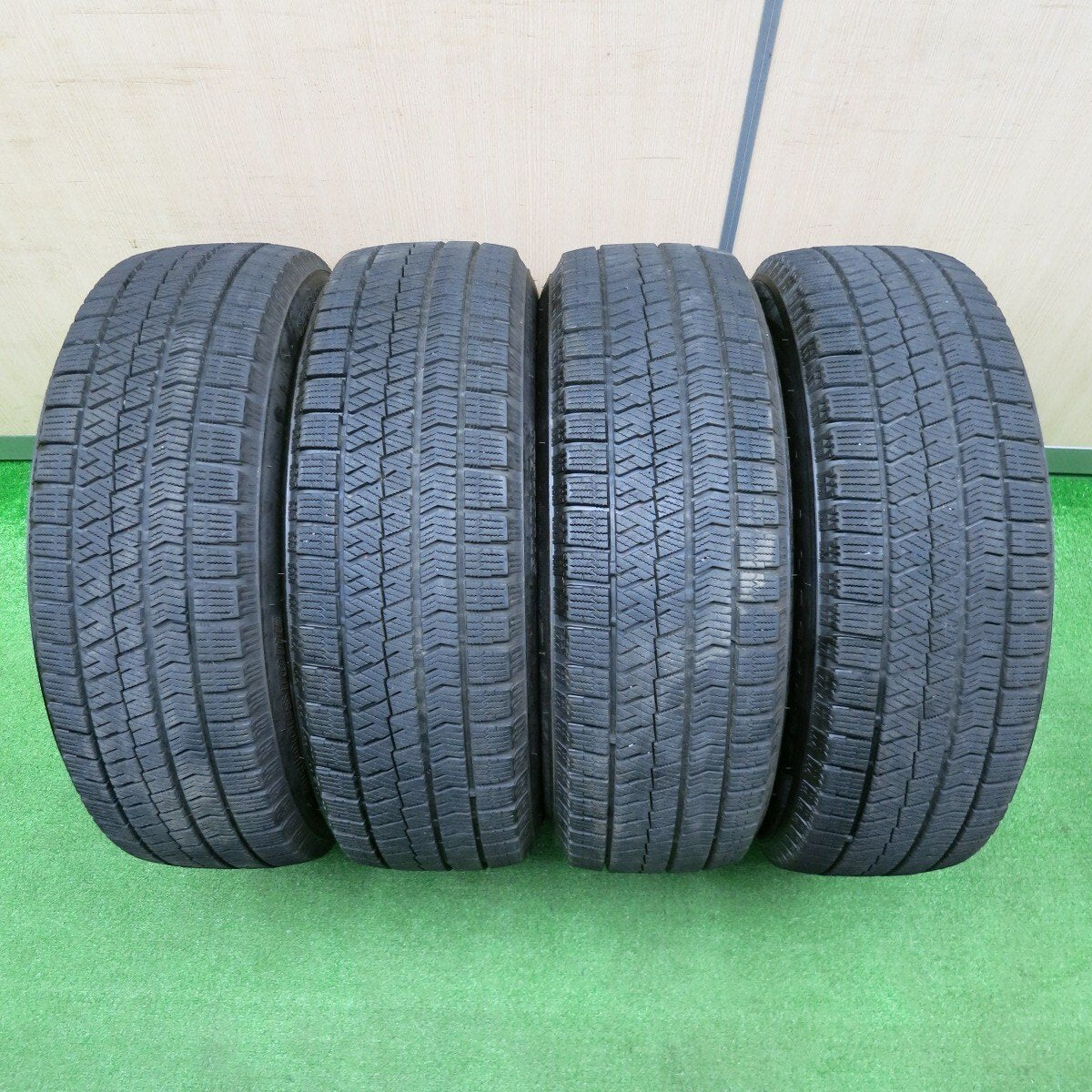 バリ溝！キレイ！8.5分★スタッドレス 195/65R15 ブリヂストン ブリザック VRX2 ECO FORME エコフォルム 15インチ PCD114.3/5H★4113002NJス