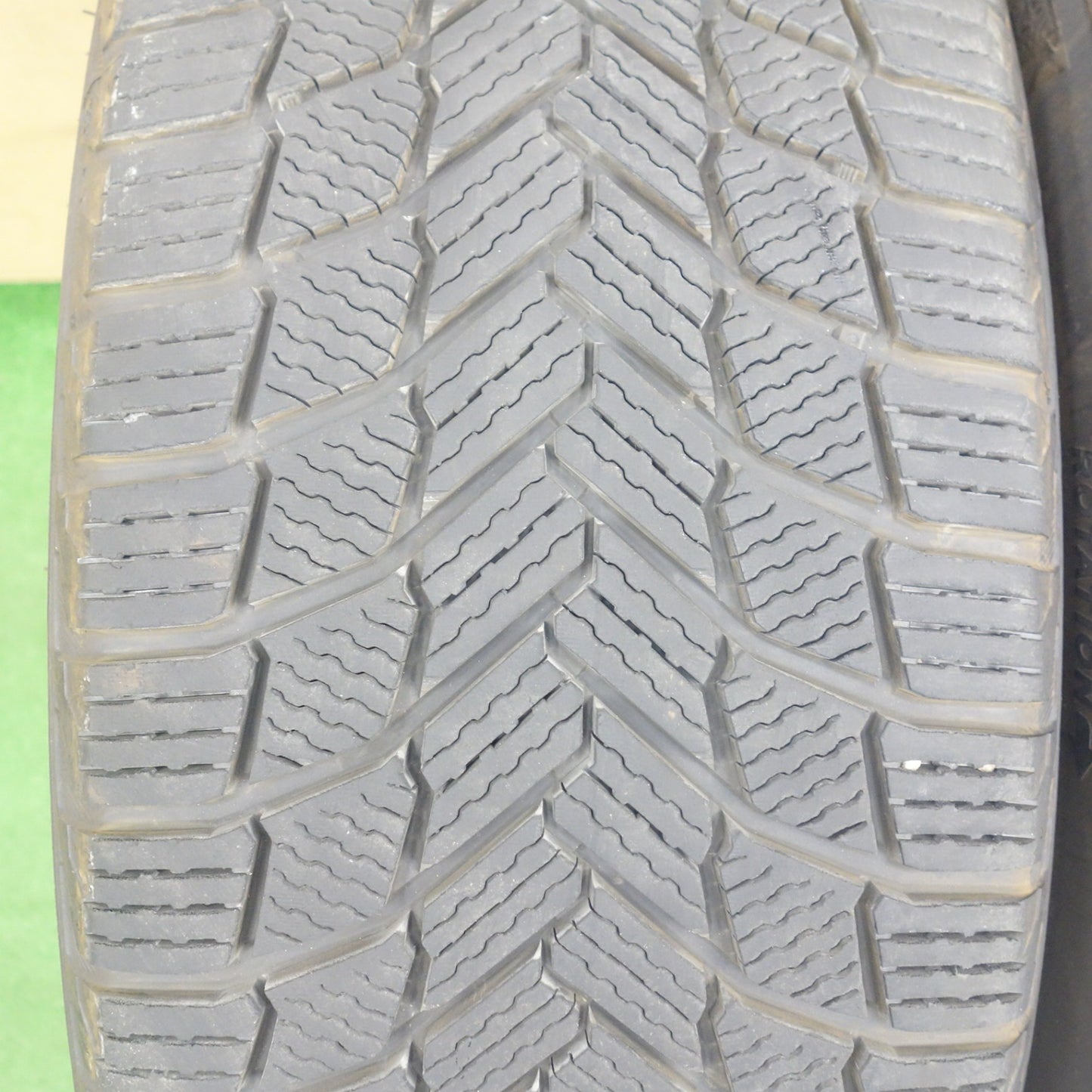 バリ溝！24年！9.5分★スタッドレス 235/50R21 ミシュラン X-ICE SNOW Lefinada レフィナーダ 21インチ PCD114.3/5H★6022501KTス