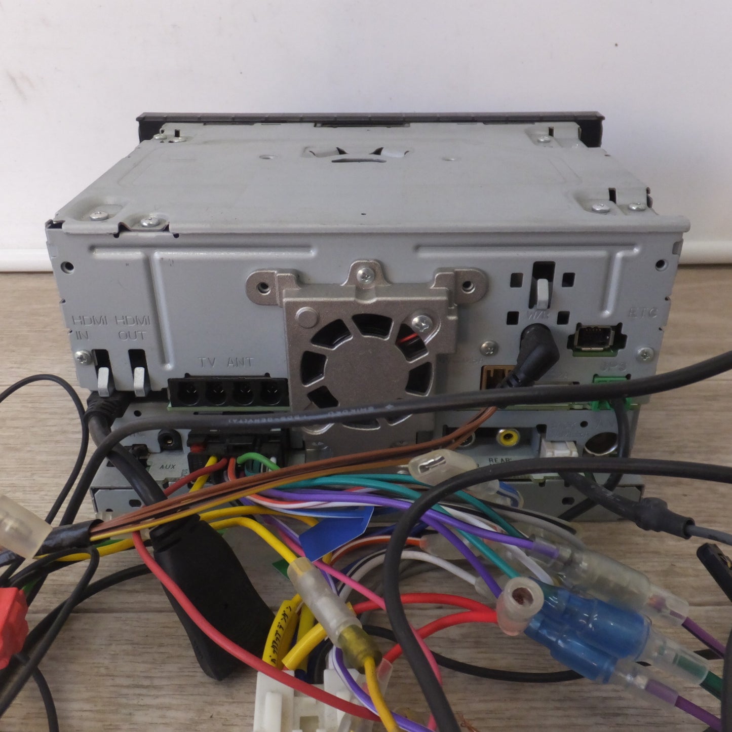 [送料無料] ★カロッツェリア carrozeria AV一体型メモリーナビゲーション 楽ナビ AVIC-RW710[8]★