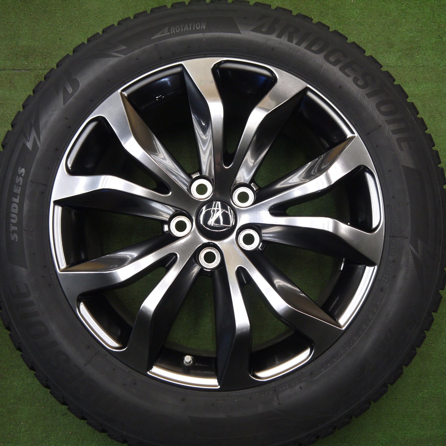キレイ★レクサス 10系 NX Fスポーツ 純正 225/60R18 スタッドレス ブリヂストン ブリザック DM-V3 18インチ PCD114.3/5H★6032515Hス