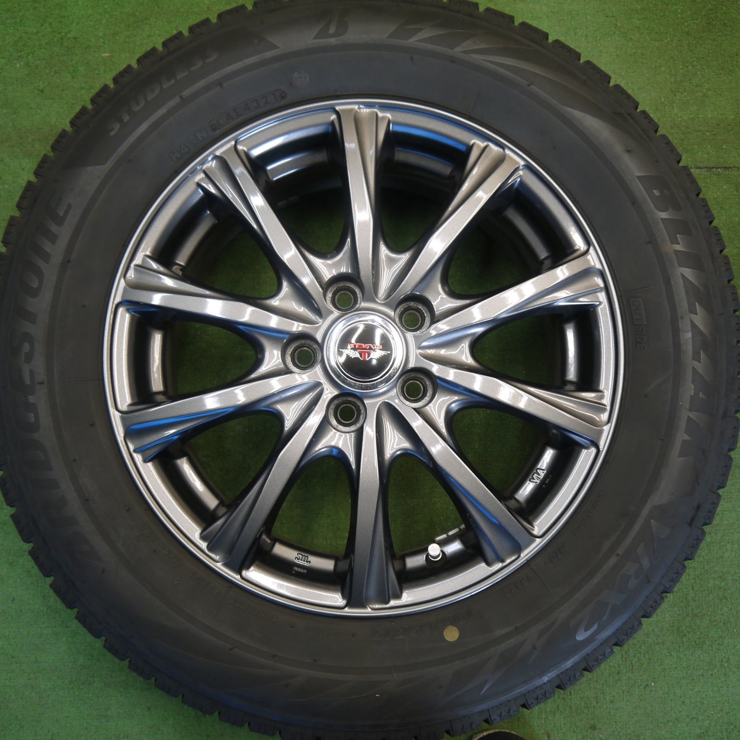バリ溝！キレイ！9分★プリウス 等 195/65R15 スタッドレス ブリヂストン ブリザック VRX2 TEAD テッド 15インチ PCD100/5H★6042003Hス