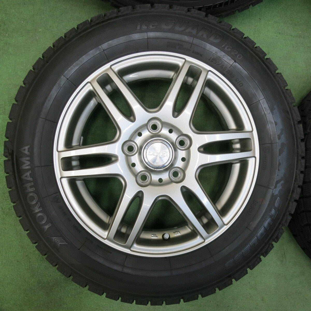 バリ溝！9分★スタッドレス 195/65R15 ヨコハマ アイスガード iG20 LAYCEA レイシア 15インチ PCD114.3/5H★5013005SYス