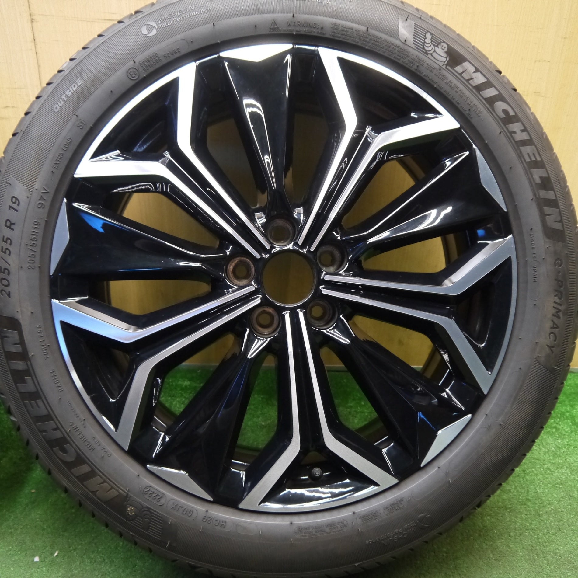 キレイ！22年☆シトロエン DS4 純正 205/55R19 ミシュラン e・PRIMACY
