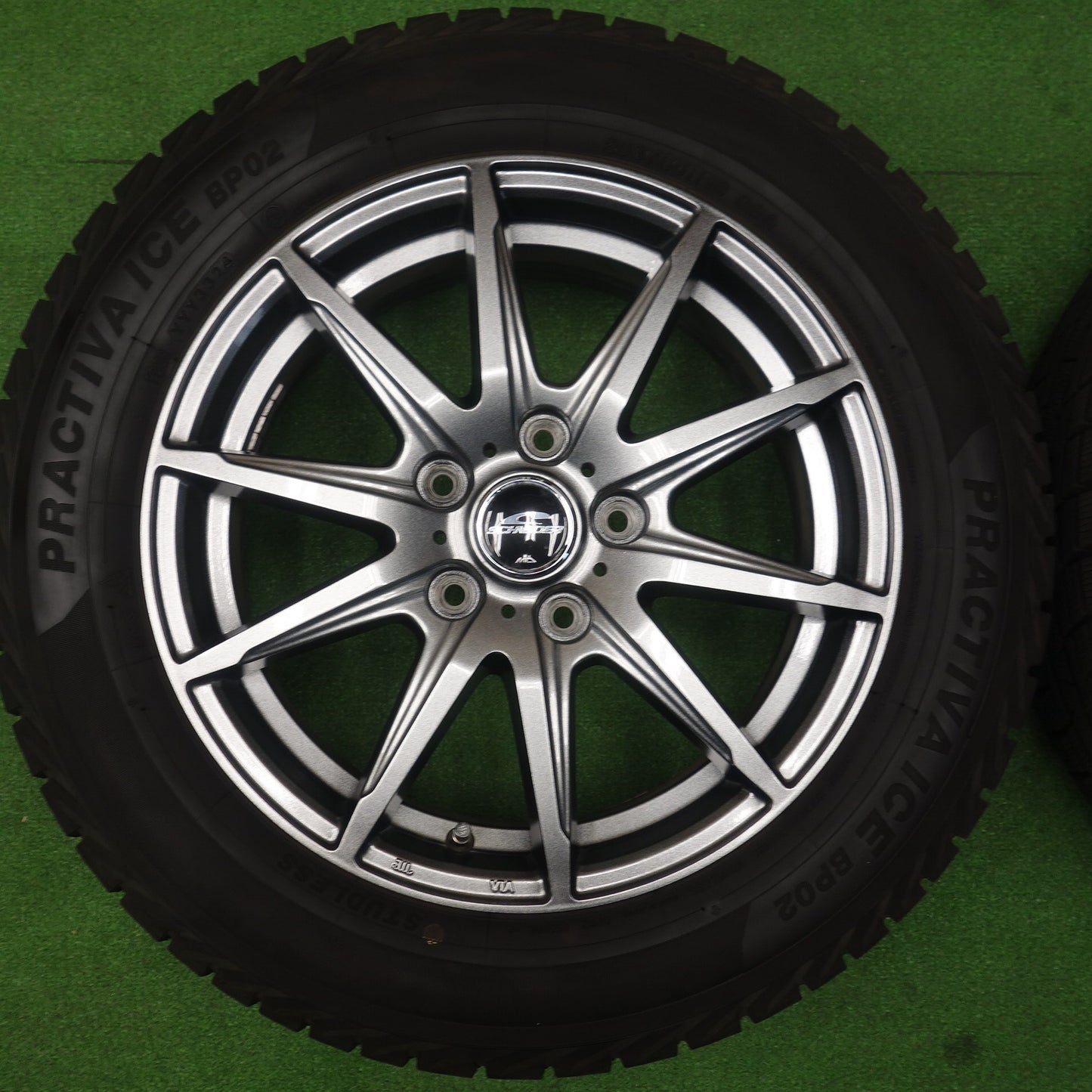 バリ溝！24年！キレイ！9.5分★スタッドレス 205/60R16 プラクティバ BP02 ヨコハマ製 SCHNEIDER MiD シュナイダー 16インチ PCD114.3/5H★6032701KTス