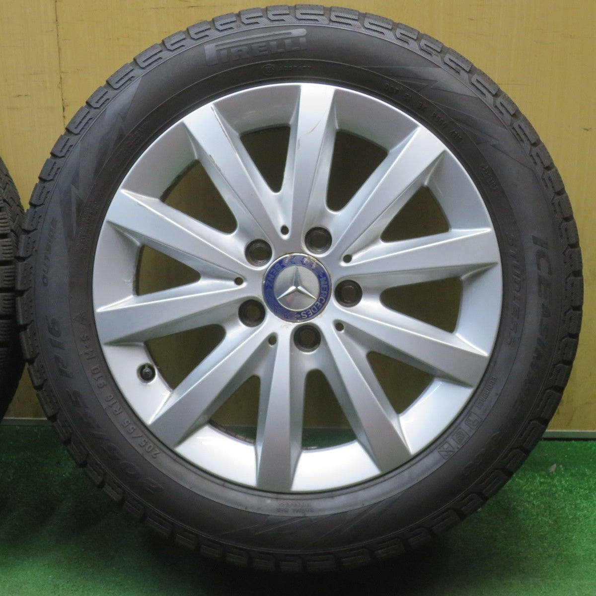 バリ溝！8.5分★ベンツ W246 Bクラス 純正 205/55R16 スタッドレス ピレリ アイスアシンメトリコ 16インチ PCD112/5H★6042801NJス