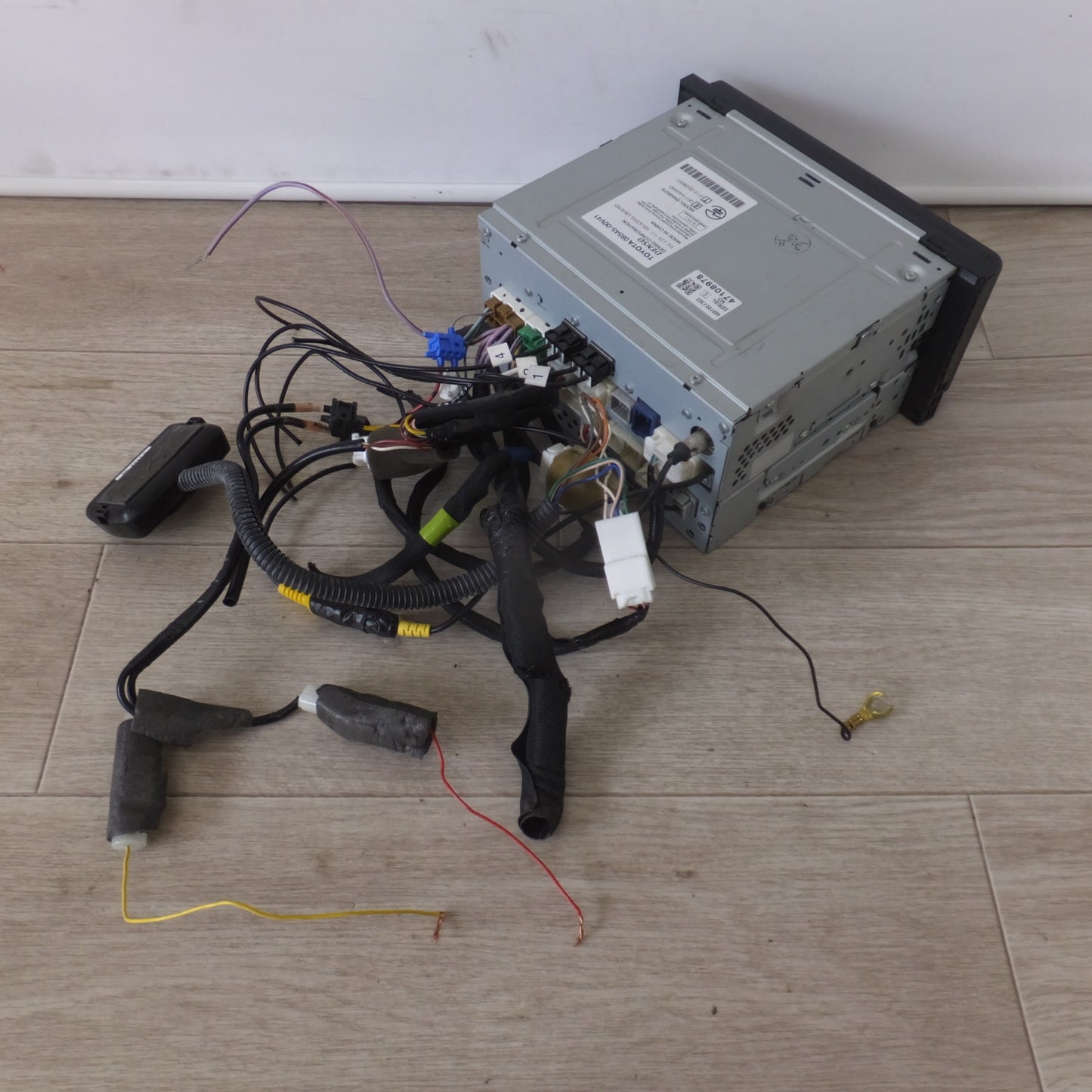[送料無料] 現状品★デンソー製 トヨタ 純正 エクセレントナビ NHZD-W62G 08545-00V41 セキュリティロック[82]★