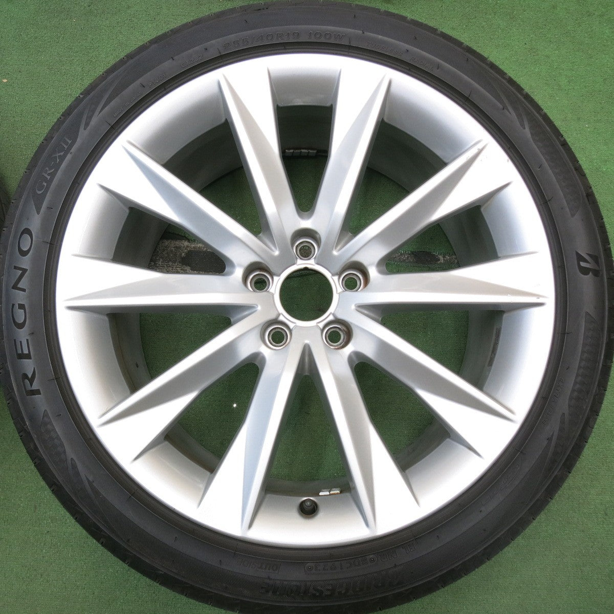 バリ溝！23年！9.5分★アウディ A7 純正 255/40R19 ブリヂストン レグノ GR-X2 19インチ PCD112/5H★5100402HAノ