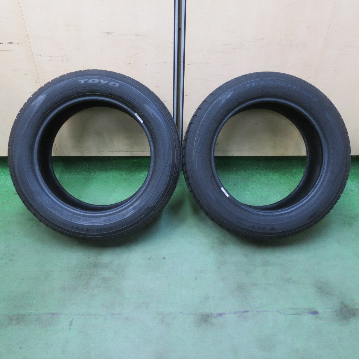 バリ溝！9.5分！2本★215/60R17 トーヨー トランパス MPZ タイヤ 17インチ C-HR アルファード ヴェルファイア 等★6042805イノタ