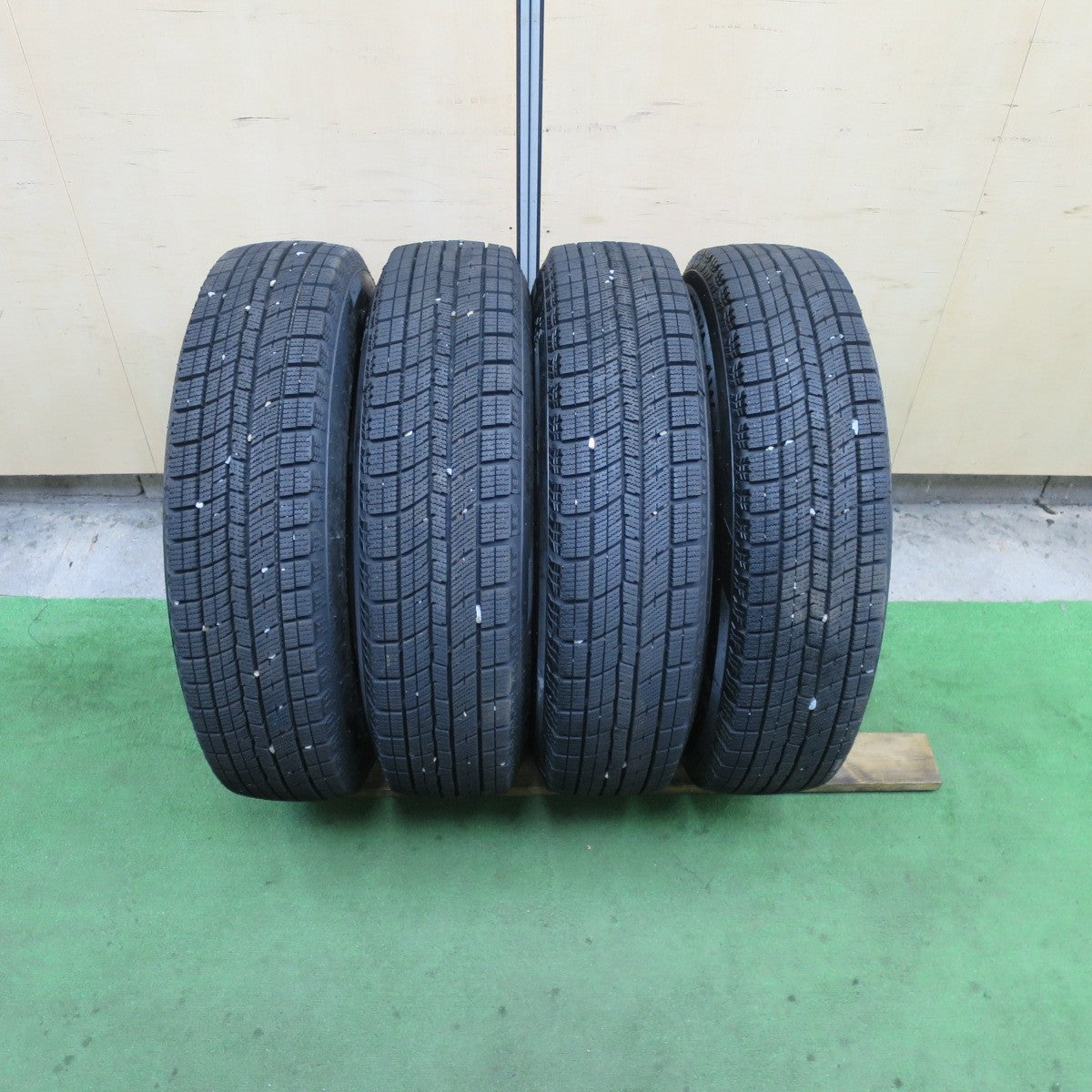 バリ溝！24年！キレイ！9.5分以上★スタッドレス 175/80R16 ナンカン アイスアクティバ AW-1 社外 アルミ ホイール 16インチ PCD139.7/5H★6042802TTス
