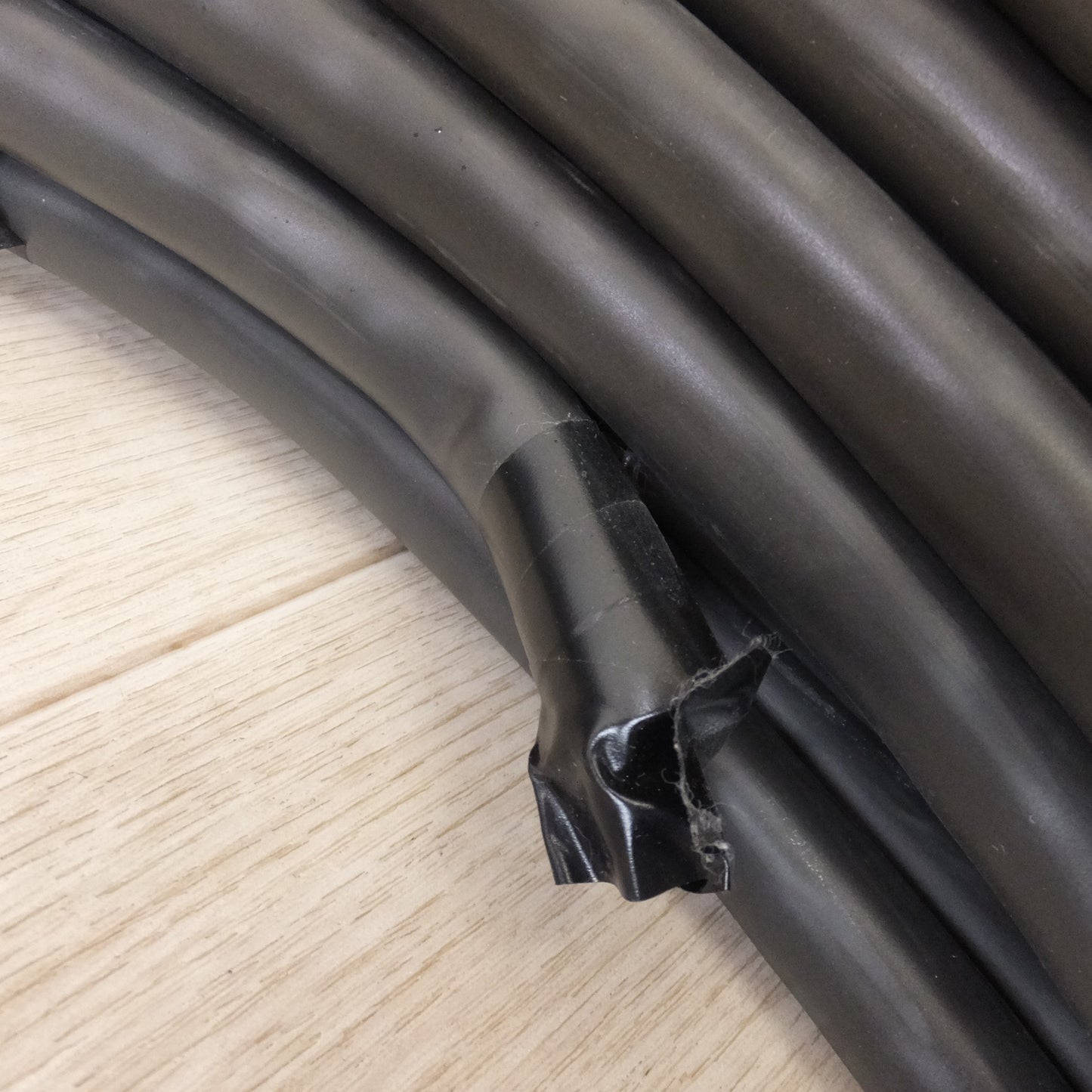 [送料無料] 未使用★矢崎 YAZAKI 600V架橋ポリエチレン絶縁ビニルシースケーブル 600V CV 3X8 B 50M　総質量 17kg★