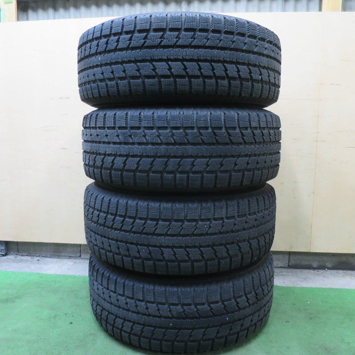 バリ溝！キレイ！9.5分★KEELER TACTICS 265/65R17 スタッドレス トーヨー オブザーブ GSi-5 キーラー タクティクス 17インチ PCD139.7/6H★6013002ナス