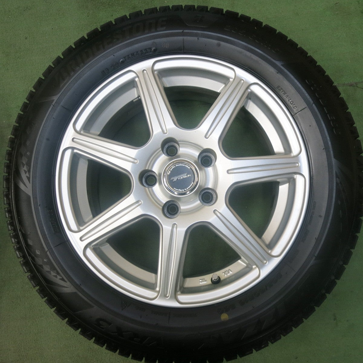 バリ溝！22年！キレイ！9.5分★スタッドレス 205/60R16 ブリヂストン ブリザック VRX3 TOPRUN トップラン 16インチ PCD114.3/5H★5112705SKス