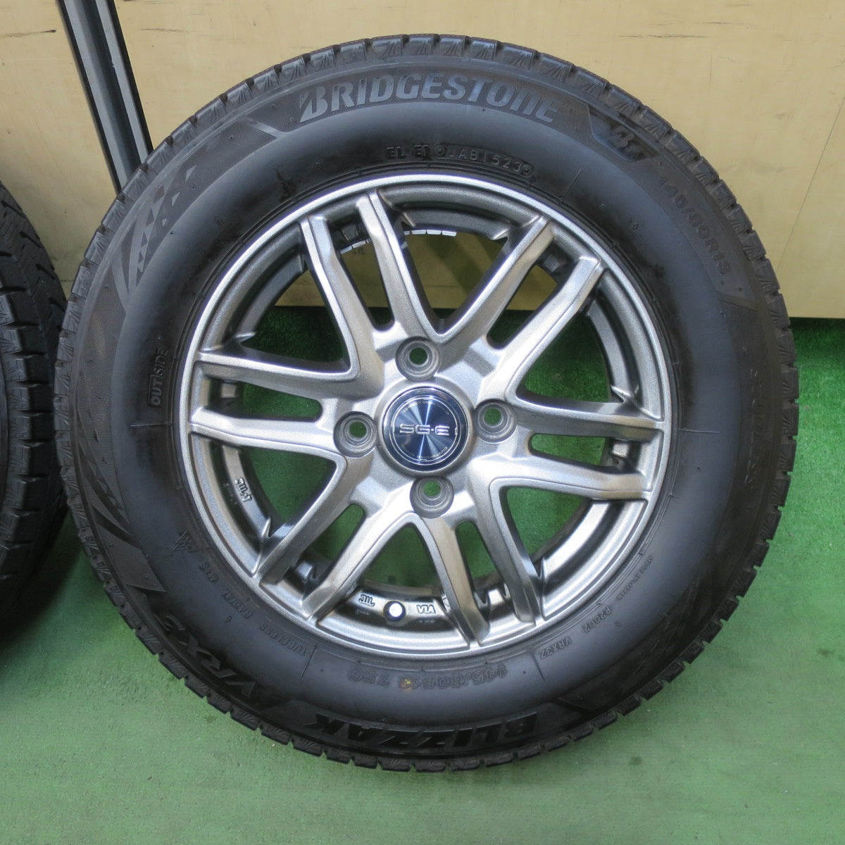 バリ溝！23年！キレイ！9分★スタッドレス 145/80R13 ブリヂストン ブリザック VRX3 SG-E 社外 アルミ 13インチ PCD100/4H★5112803TTス