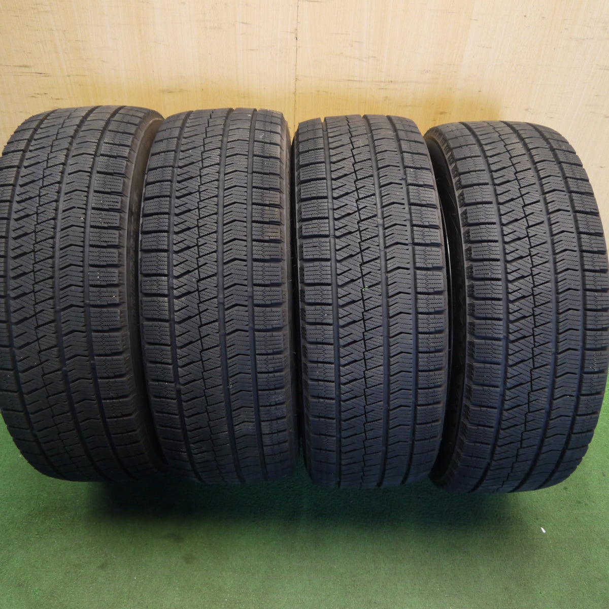 バリ溝！22年！キレイ！9.5分◎スバル VM レヴォーグ GT-S 純正 225/45R18 スタッドレス ブリヂストン ブリザック VRX2 18インチ PCD114.3/5H◎6080501Hス