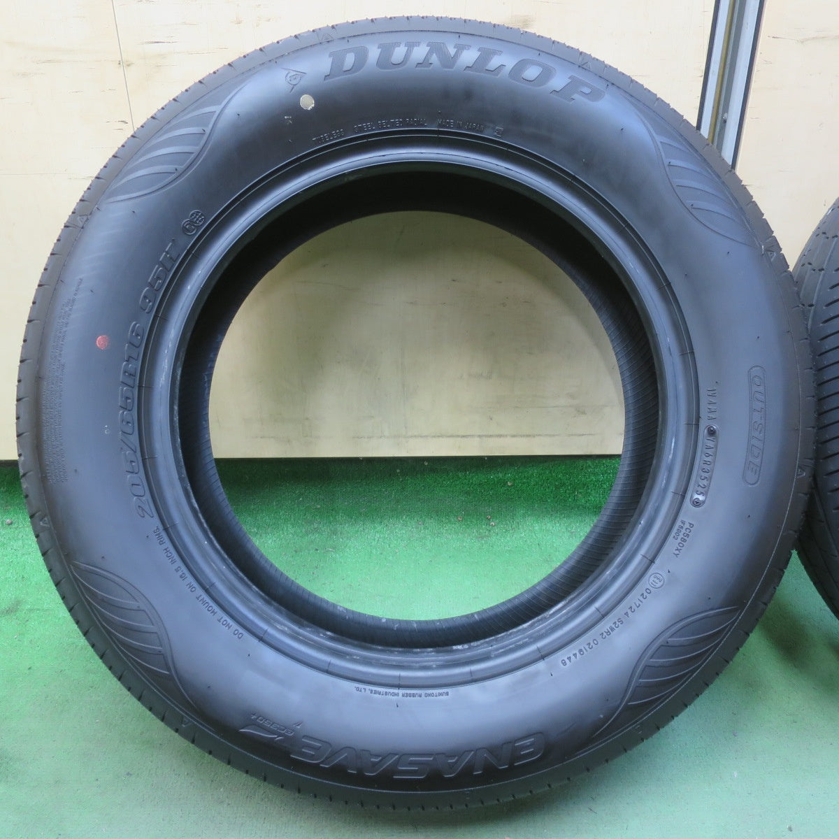 新車外し！25年★205/65R16 ダンロップ エナセーブ EC350+ タイヤ 16インチ ヤリスクロス セレナ 等★6071402イノタ