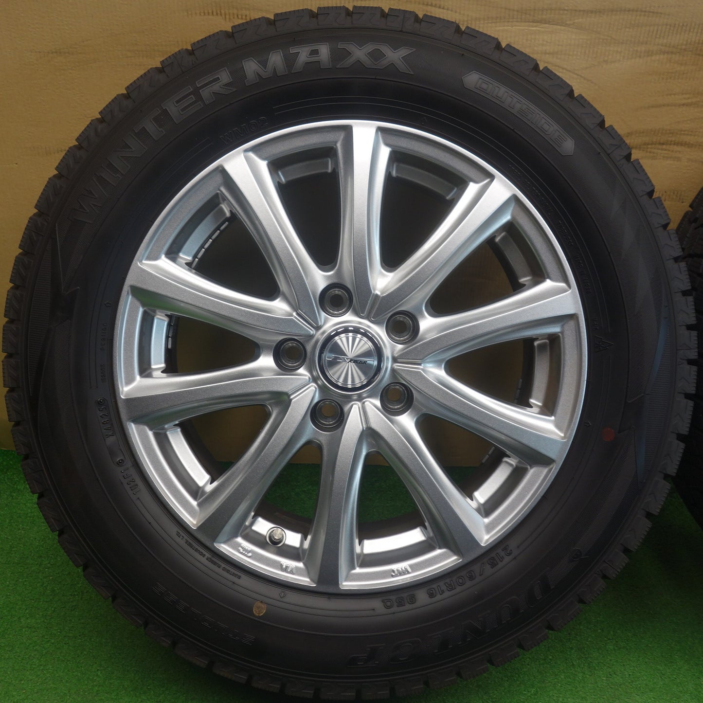 ほぼ未使用！25年！キレイ◎スタッドレス 215/60R16 ダンロップ ウインターマックス WM02 JOKER ジョーカー 16インチ PCD114.3/5H◎6060101KTス