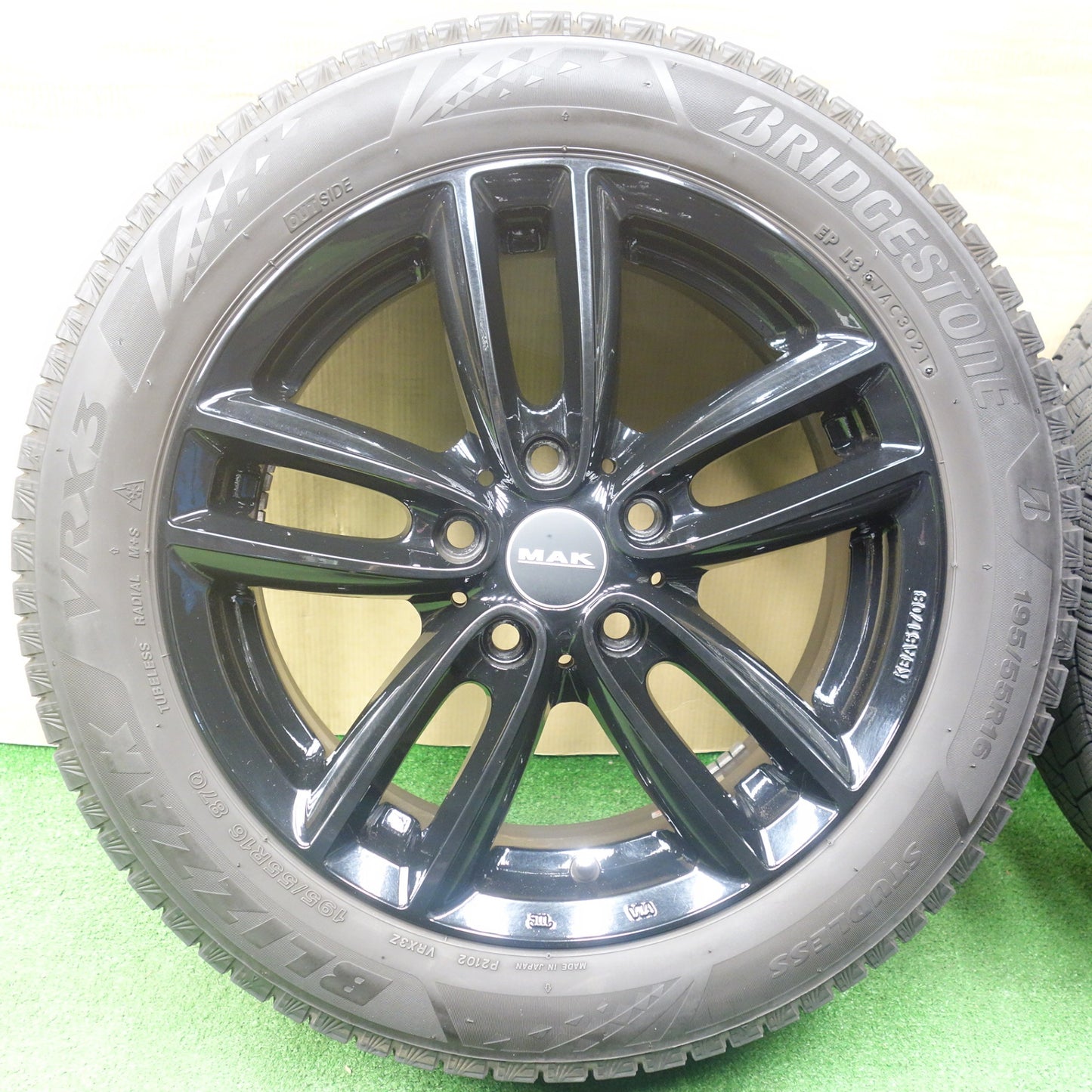 バリ溝！9.5分★MAK OXFORD 195/55R16 スタッドレス ブリヂストン ブリザック VRX3 16インチ オクスフォード PCD112/5H★6030604KTス