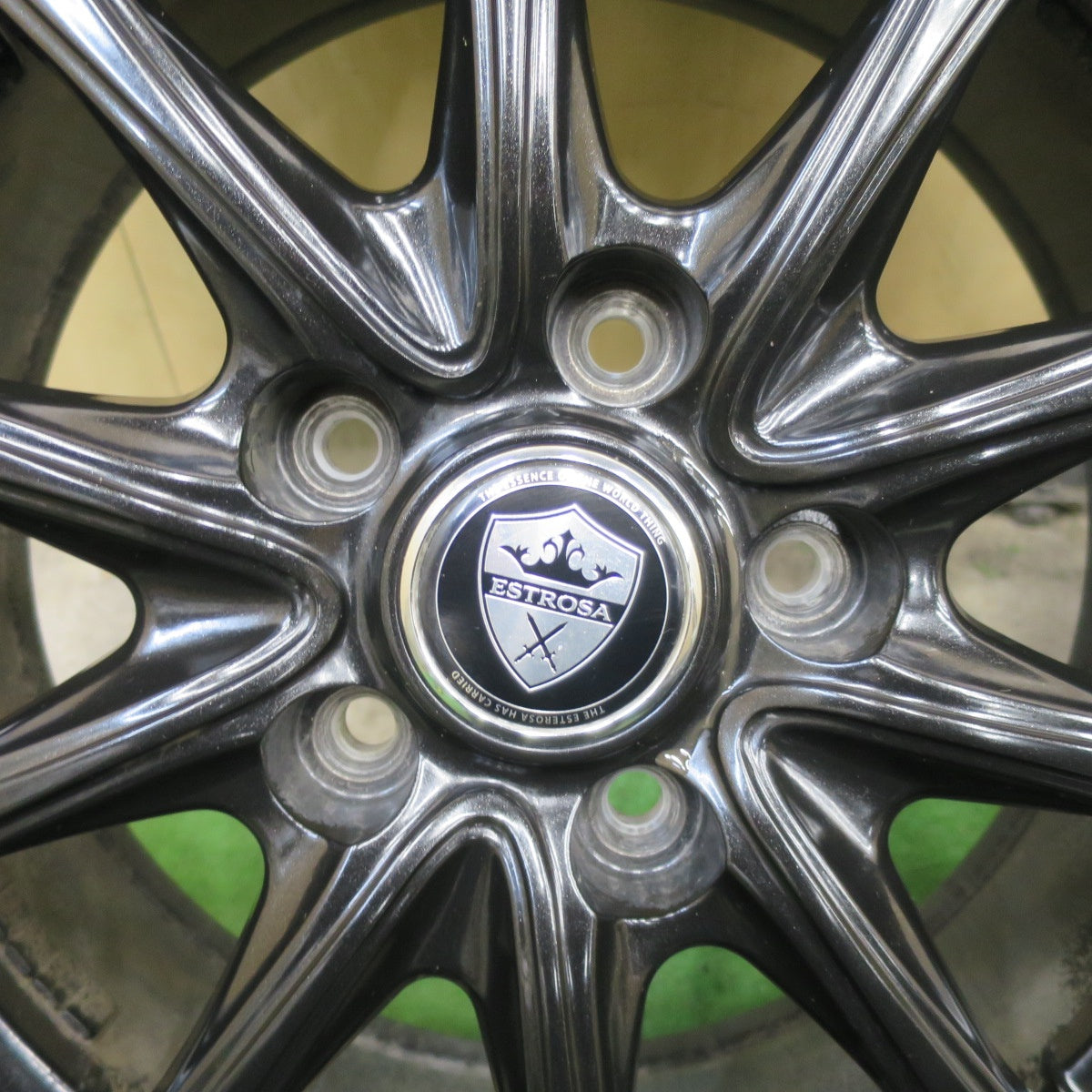 バリ溝！22年！キレイ！9.5分★スタッドレス 215/65R16 ダンロップ ウインターマックス WM02 ESTROSA エステローザ 16インチ PCD114.3/5H★6022003TTス