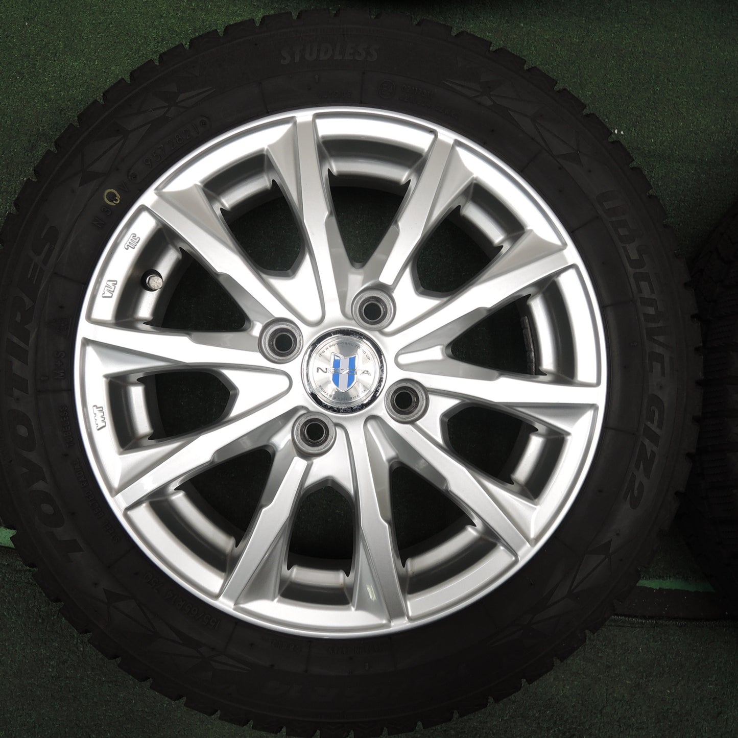 *送料無料* バリ溝！21年！キレイ！9分★スタッドレス 155/65R14 トーヨー オブザーブ GIZ2 NEXTA ネクスタ 14インチ PCD100/4H★4031309TNス