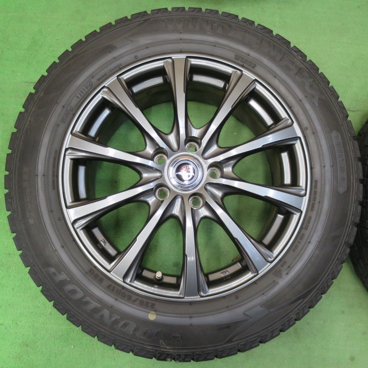 キレイ★スタッドレス 225/60R17 ダンロップ ウインターマックス WM02 AIRNOVA エアノヴァ 17インチ PCD114.3/5H★5020306イス
