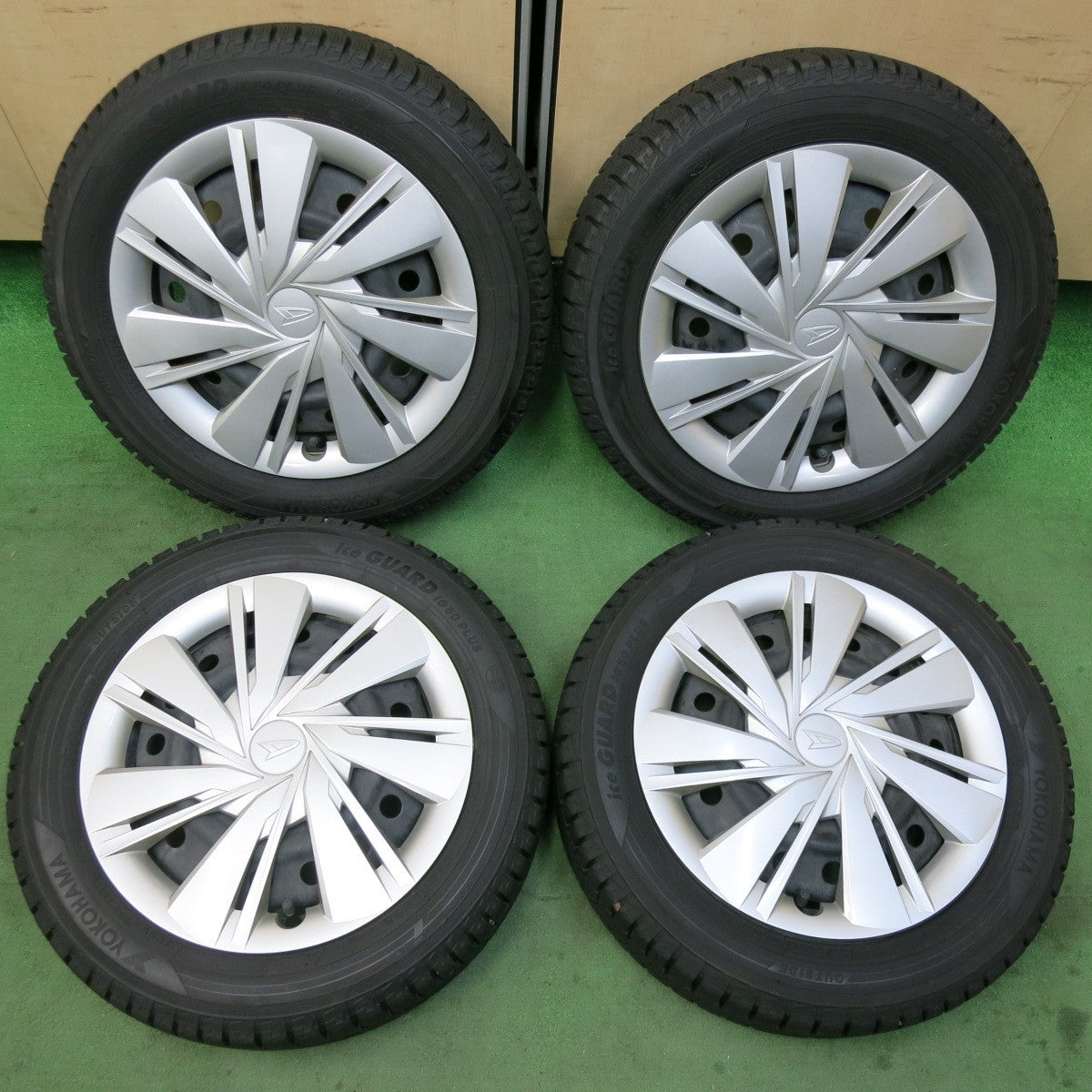 [送料無料] 超バリ溝！キレイ！ほぼ10分★ダイハツ ミライース 純正 スチール 155/65R14 スタッドレス ヨコハマ アイスガード iG50 プラス 14インチ PCD100/4H★5022807SYス