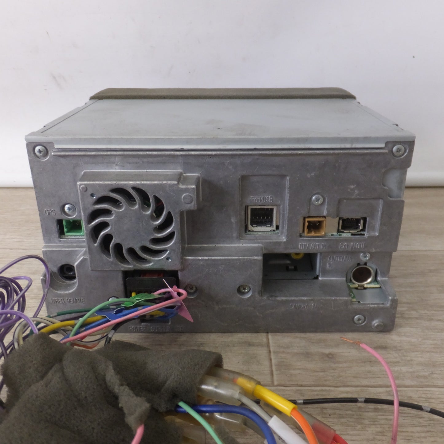 [送料無料] 現状品★カロッツェリア carrozzeria カーナビ 楽ナビ 2Dメインユニットタイプ AVIC-MRZ03-2(41)★