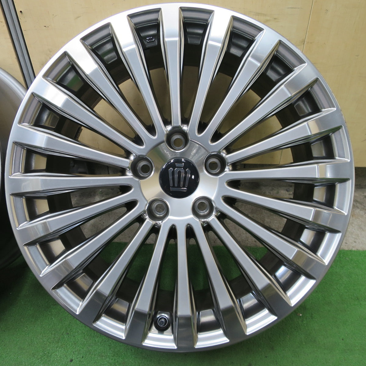新車外し★トヨタ 30系 クラウン セダン 純正 ホイール 19インチ 19×8J PCD120/5H★6060503NGホ