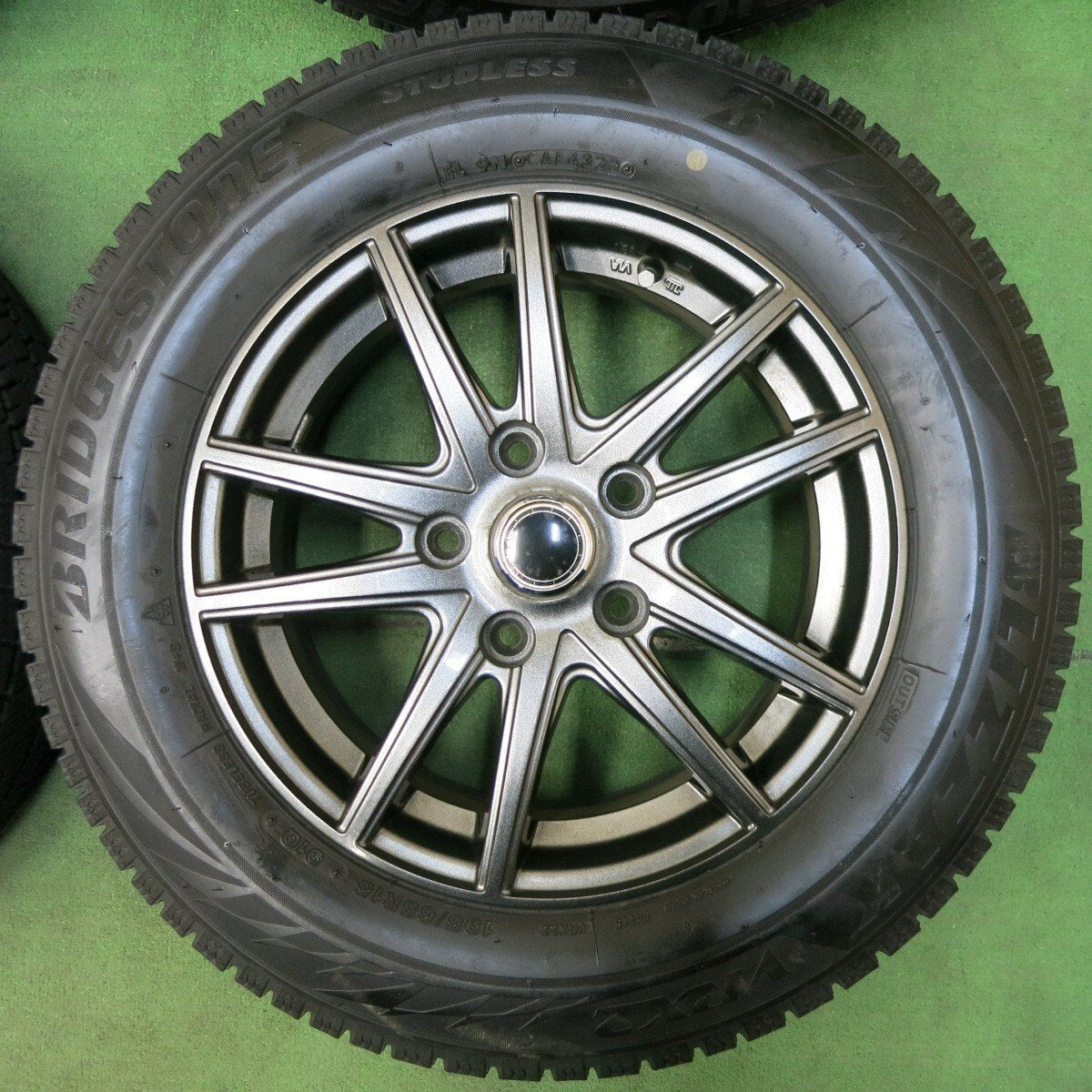 バリ溝！22年！キレイ！9分★スタッドレス 195/65R15 ブリヂストン ブリザック VRX2 社外 アルミ 15インチ PCD114.3/5H★4121811SYス