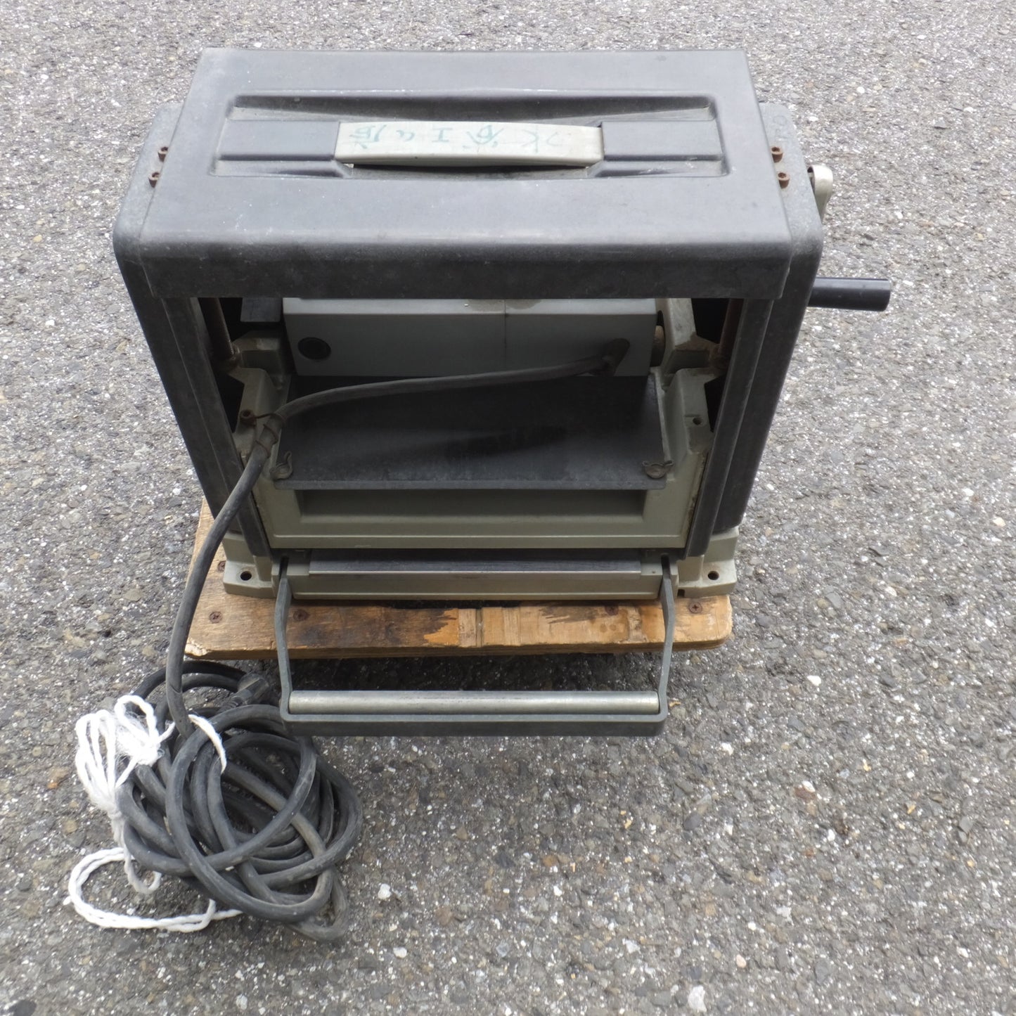 [送料無料] 岐阜発★リョービ RYOBI 自動カンナ AP-10　100V 14A 1350W 50～60Hz 8000R.P.M.★