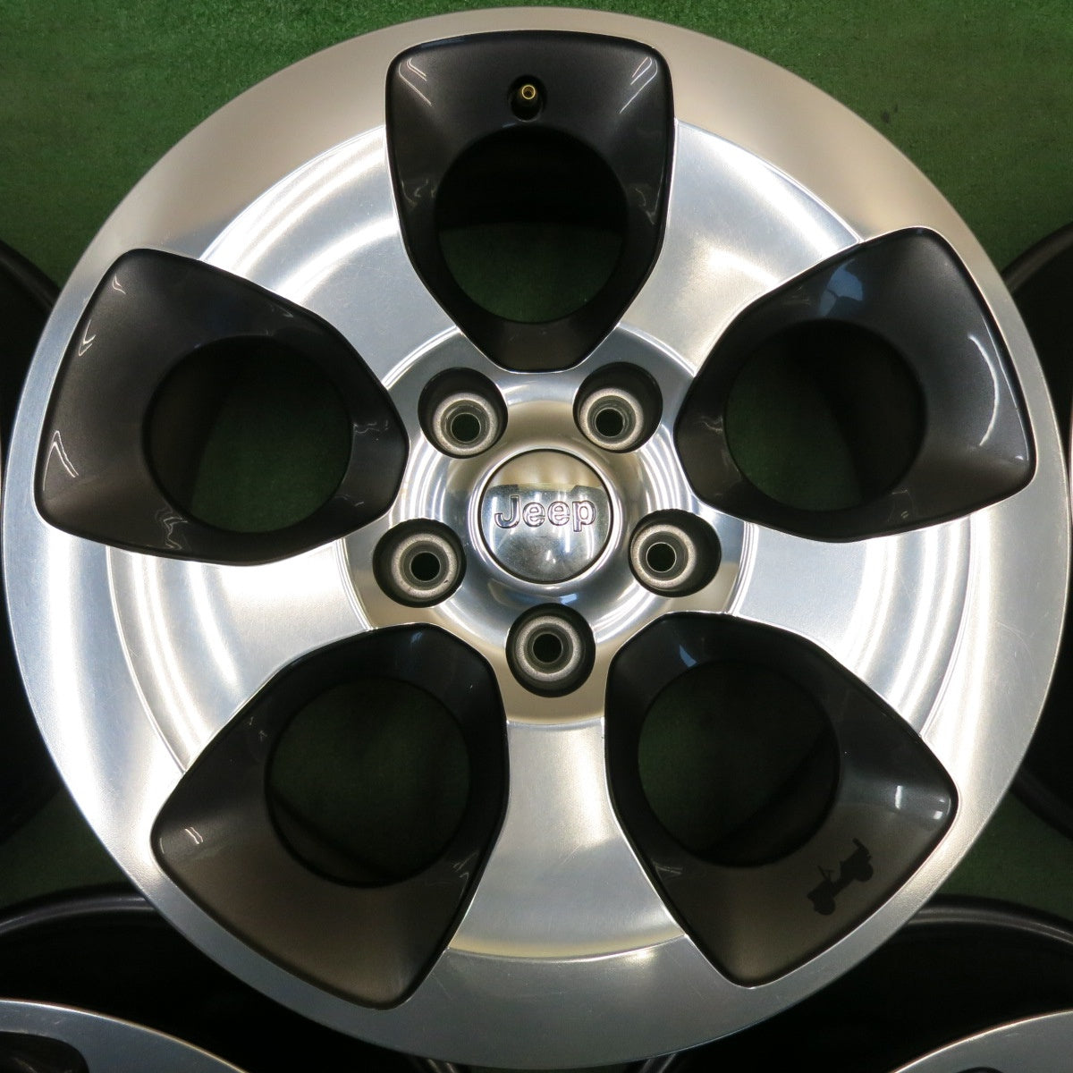5本価格★JEEP ジープ JK ラングラー アンリミテッド サハラ 純正 MOPER ホイール 18インチ 18×7.5J PCD127/5H★6071104HAホ