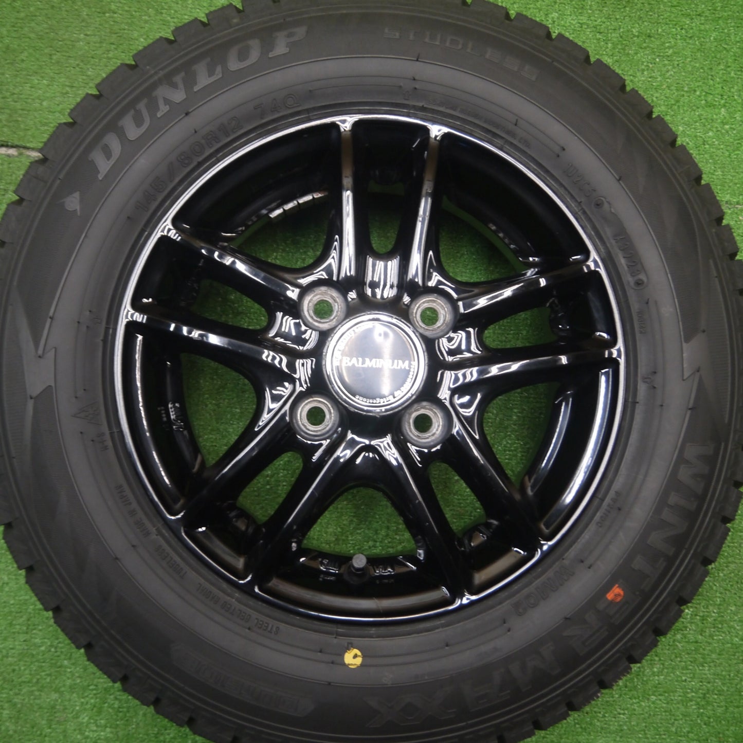 [送料無料] バリ溝！23年！ほぼ10分★スタッドレス 145/80R12 ダンロップ ウインターマックス WM02 BALMINUM バルミナ 12インチ PCD100/4H★4102902Hス