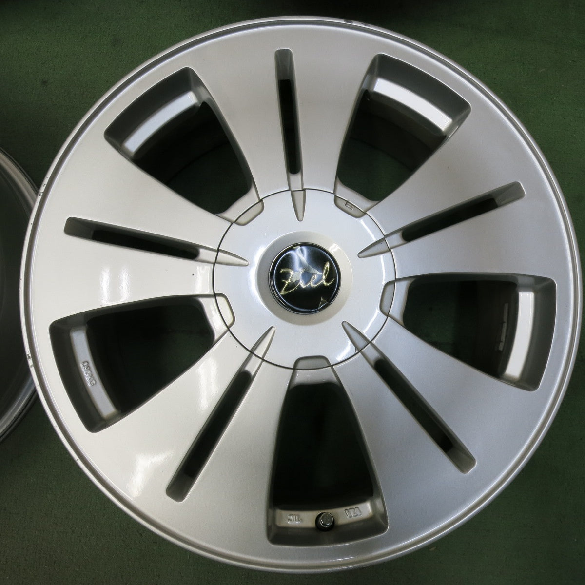 キレイ★Ziel 17インチ ホイール ジール 17×7JJ 社外 アルミ PCD100 114.3/5H マルチ★5071110SYホ