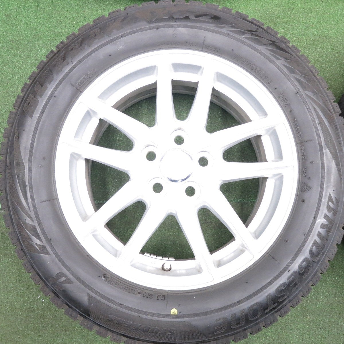 *送料無料* 4本価格！20年★スタッドレス 195/65R15 ブリヂストン ブリザック VRX2 ECO FORME エコフォルム 15インチ PCD100/5H★4051004HAス