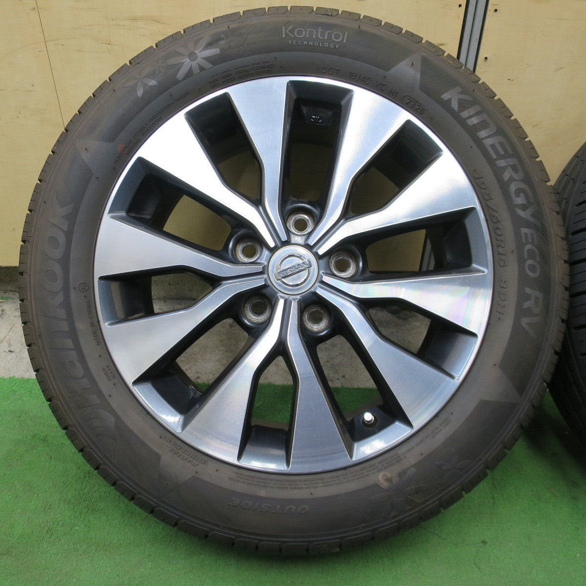 ほぼ未使用！25年！キレイ◎日産 C27 セレナ 純正 195/60R16 ハンコック KINERGY ECO RV キナジー エコ 16インチ PCD114.3/5H◎6082602NGノ