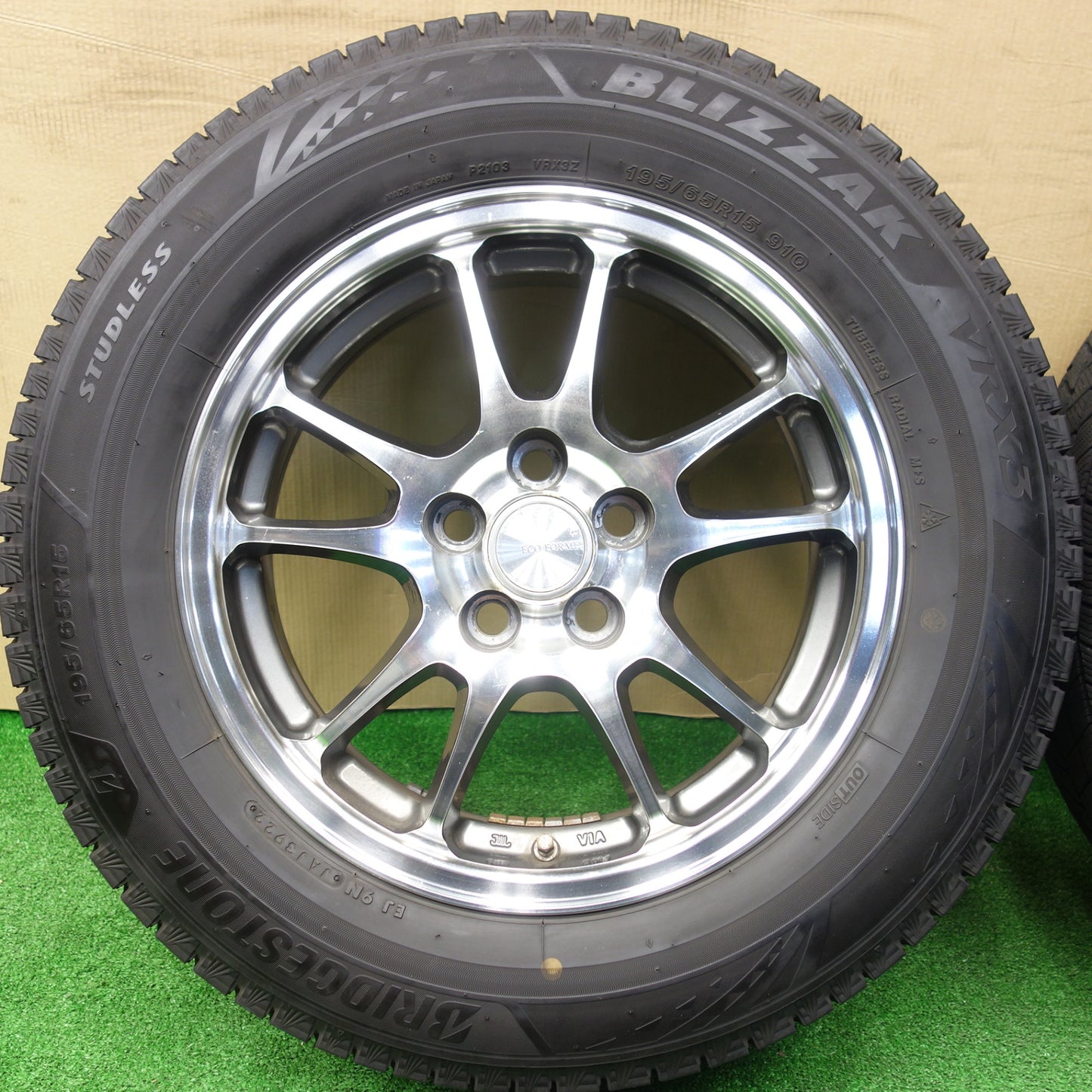 バリ溝！22年！9.5分★プリウス 等 195/65R15 スタッドレス ブリヂストン ブリザック VRX3 ECO FORME エコフォルム 15インチ PCD100/5H★5120603KTス