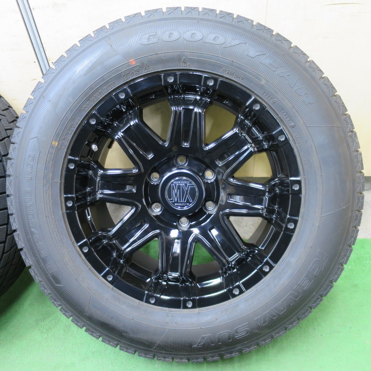 超バリ溝！24年！キレイ！9.5分以上★LOXARNY ROCK KELLY MX-2 632 265/60R18 スタッドレス グッドイヤー アイスナビ SUV ロクサーニ 18インチ PCD139.7/6H★6032403ナス