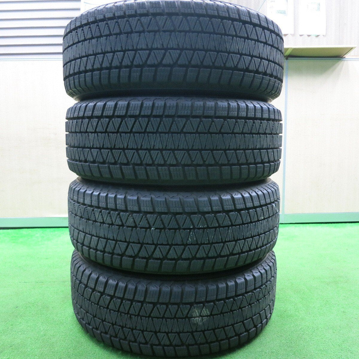 バリ溝！21年！キレイ！9.5分★スタッドレス 225/60R17 ブリヂストン ブリザック DM-V3 EuroSpeed MANARAY SPORT 17インチ PCD114.3/5H★4112906HAス