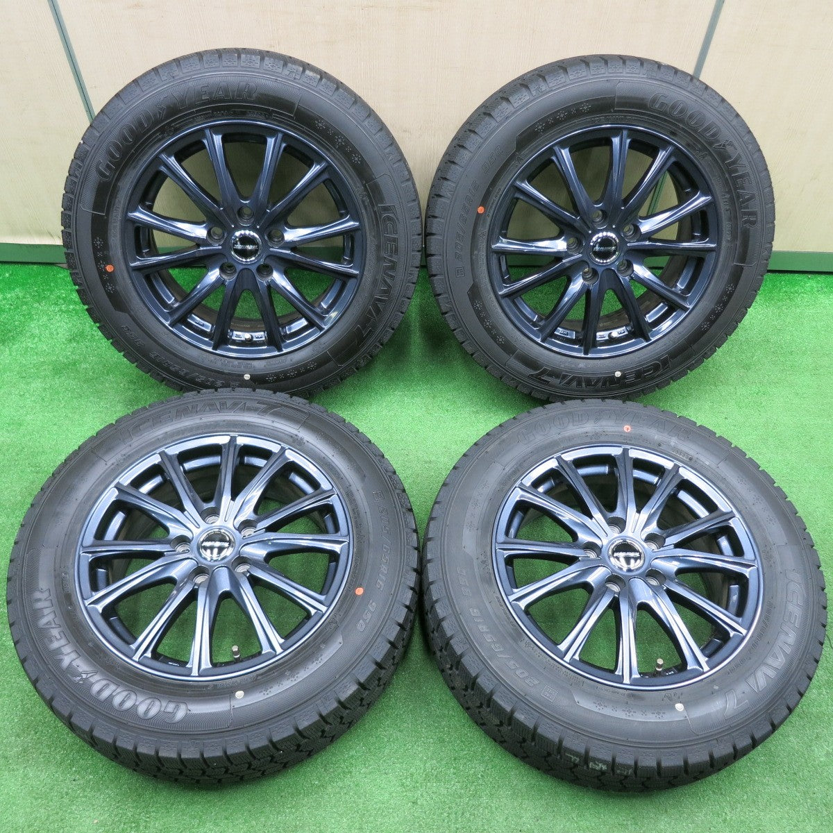 [送料無料] 　バリ溝！22年！キレイ！9.5分★スタッドレス 205/65R16 グッドイヤー アイスナビ7 WAREN ヴァーレン 16インチ PCD114.3/5H★4112307TNス