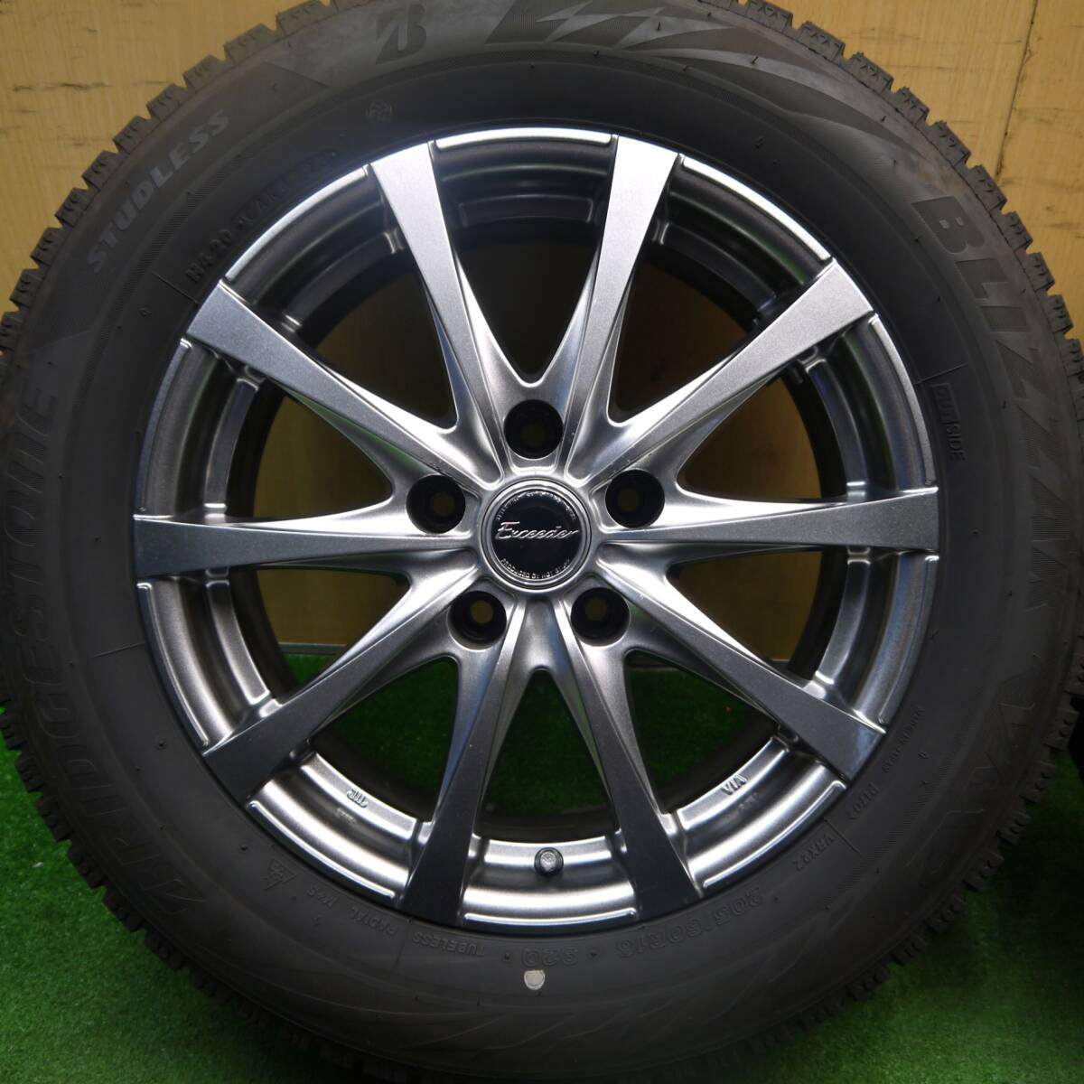 バリ溝！23年！キレイ！9.5分★スタッドレス 205/60R16 ブリヂストン ブリザック VRX2 Exceeder エクシーダー 16インチ PCD114.3/5H★5032405Hス