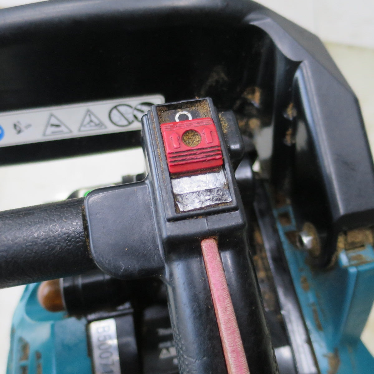 [送料無料] ◆マキタ エンジン チェンソー MEA3110TM 切断機 工具 チェーンソー makita ジャンク品◆