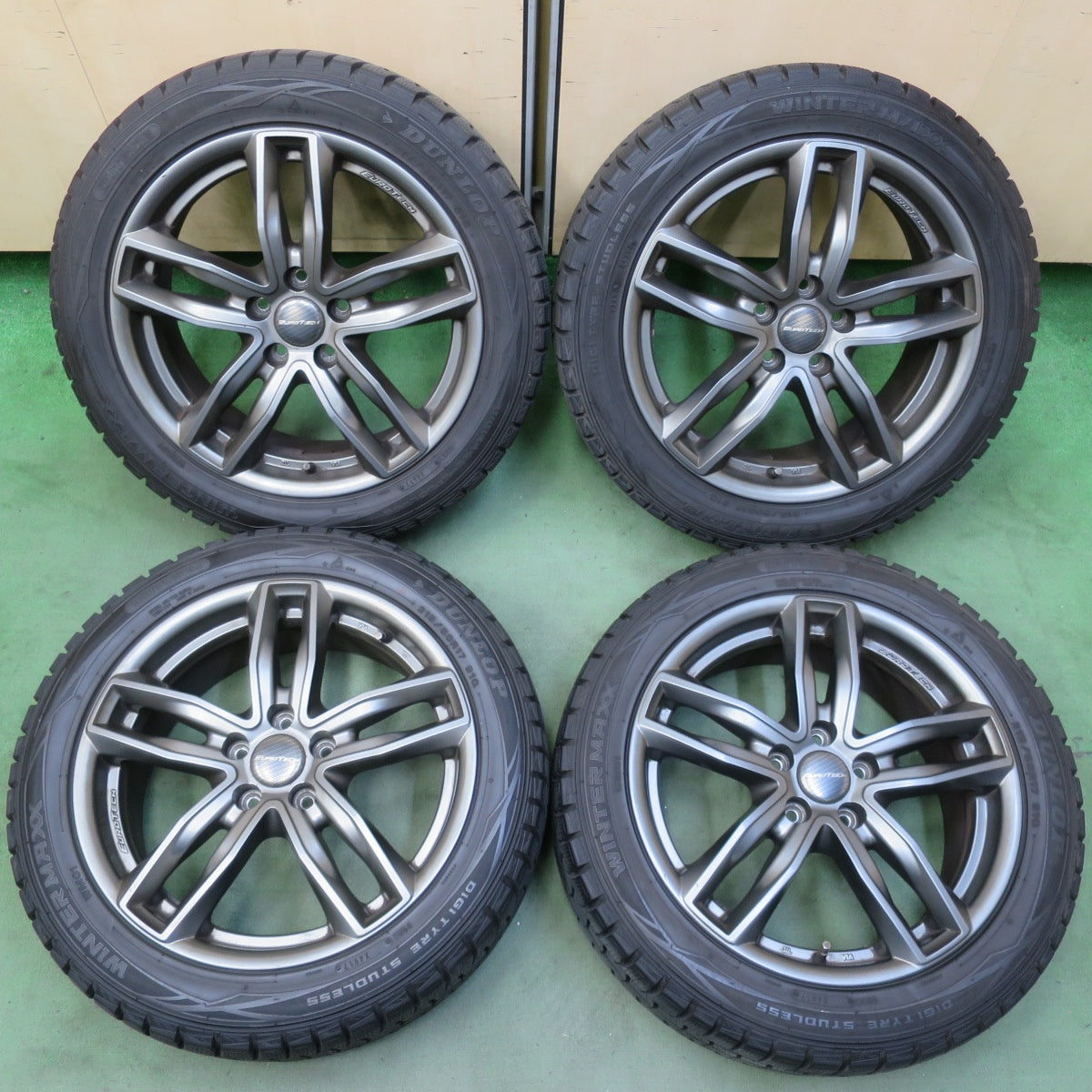 バリ溝！9.5分◎ボルボ 等 EUROTECH GAYA5 215/50R17 スタッドレス ダンロップ ウインターマックス WM01 ユーロテック ガヤ5 17インチ PCD108/5H◎6071102イス