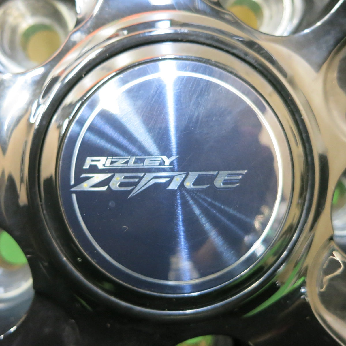 *送料無料* 超バリ溝！キレイ！9.5分以上★スタッドレス 215/60R17 トーヨー ウインタートランパス TX RiZLEY ZEFICE ライツレー 17インチ PCD114.3/5H★4050501IMス