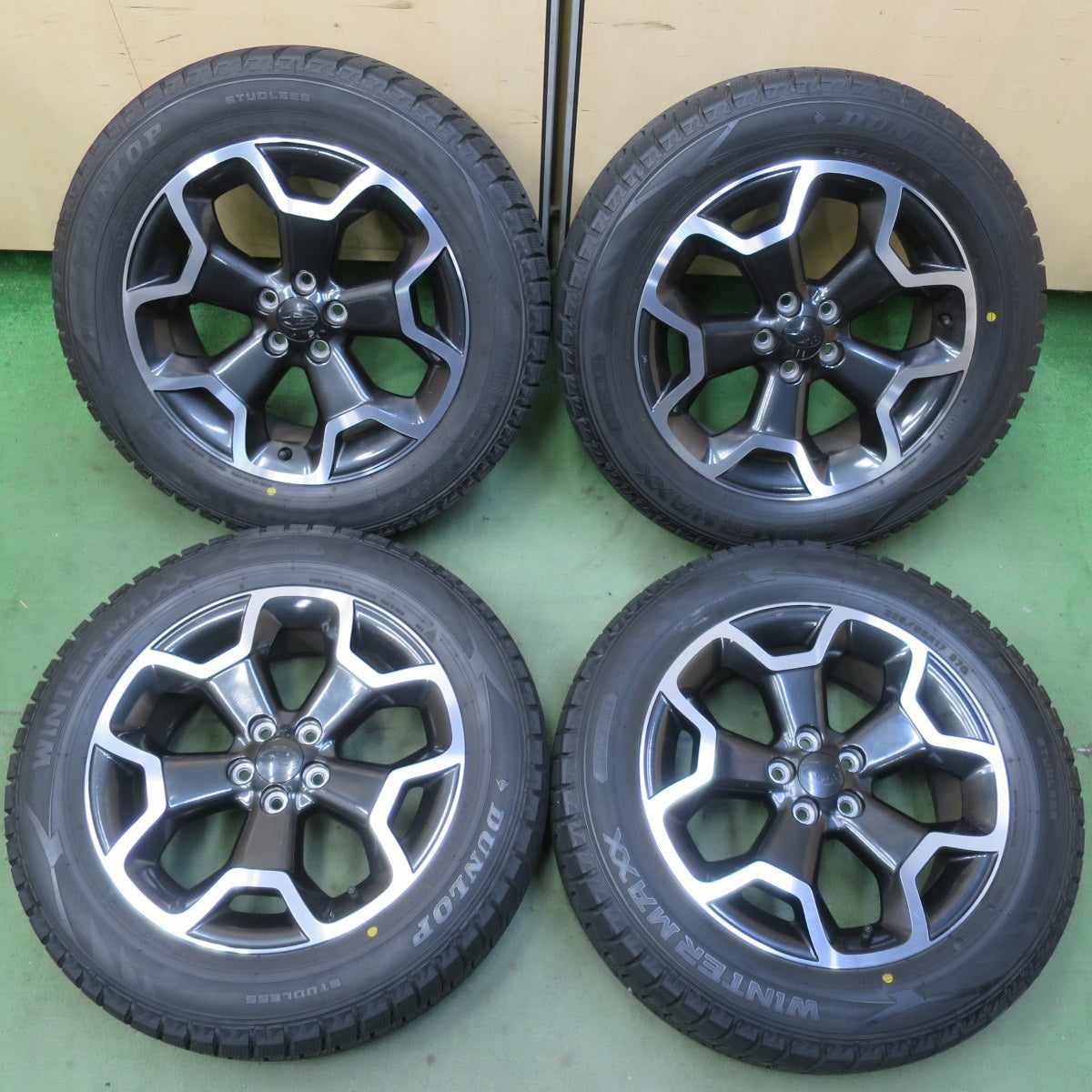 バリ溝！キレイ！9.5分◎スバル XV 純正 225/55R17 スタッドレス ダンロップ ウインターマックス WM02 17インチ PCD100/5H◎6100601イス