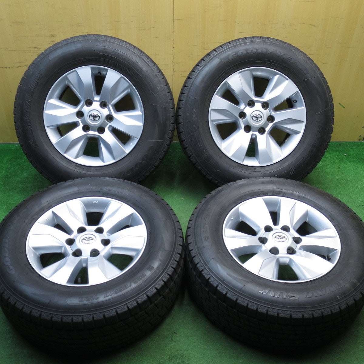 バリ溝！9分★トヨタ GUN125 ハイラックス 純正 265/65R17 スタッドレス グッドイヤー アイスナビ SUV 17インチ PCD139.7/6H★5041803KKス