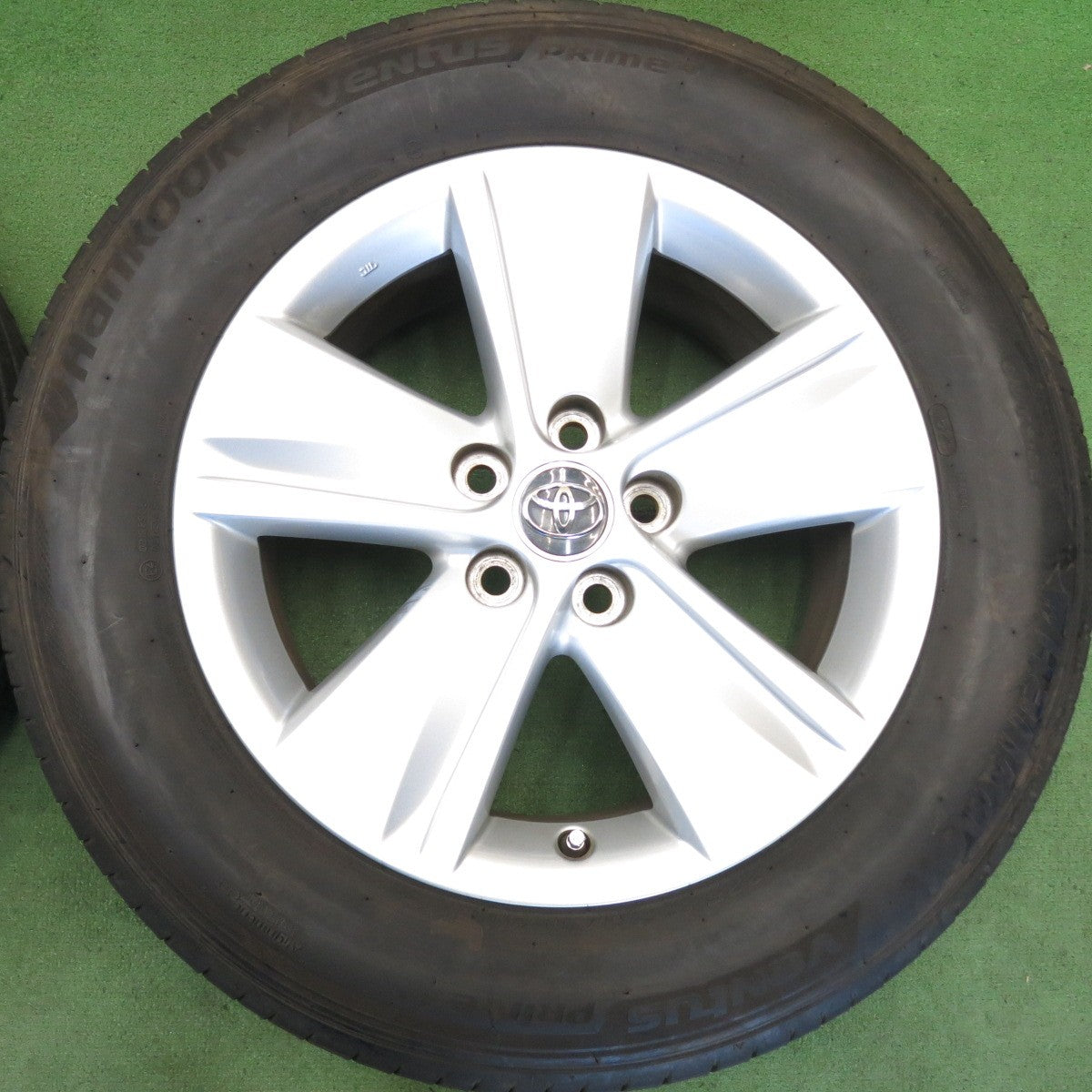 バリ溝！23年！8.5分◎トヨタ 60系 ハリアー 純正 225/65R17 ハンコック Ventus Prime4 ベンタス プライム4 17インチ PCD114.3/5H◎6071801HAノ