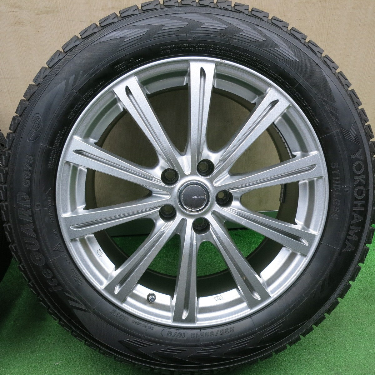[送料無料] バリ溝！キレイ！9.5分★スタッドレス 235/60R18 ヨコハマ アイスガード G075 MiLLOUS ミルアス 18インチ PCD114.3/5H★5011205HAス