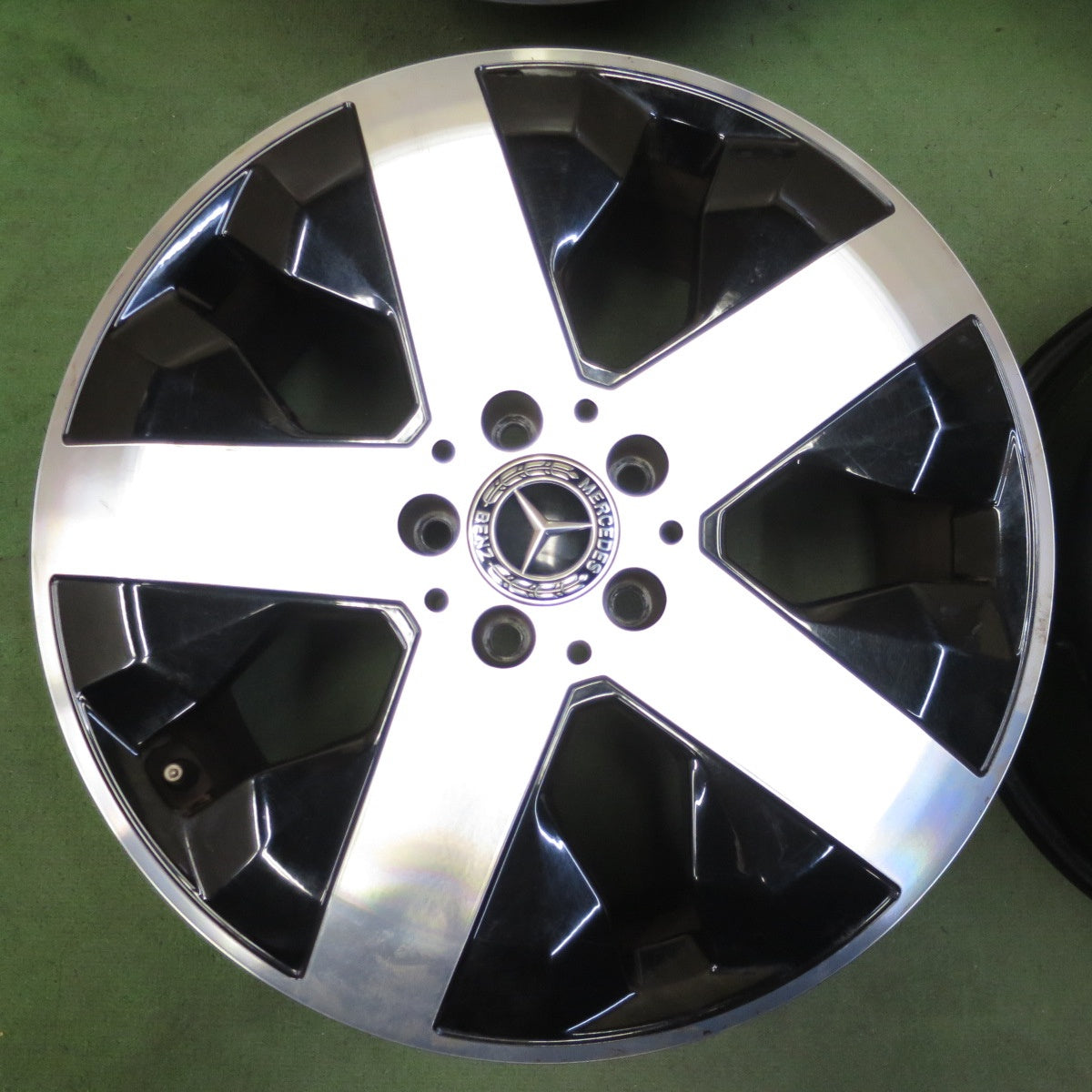 キレイ★ベンツ X247 GLBクラス 純正 ホイール 18インチ 18×7.5J A2474012800 PCD112/5H★6071502NGホ