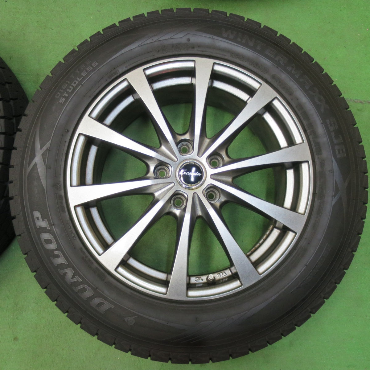 [送料無料] バリ溝！21年！キレイ！9.5分★スタッドレス 225/65R17 ダンロップ ウインターマックス SJ8 Exceeder エクシーダー 17インチ PCD114.3/5H★5011305イス